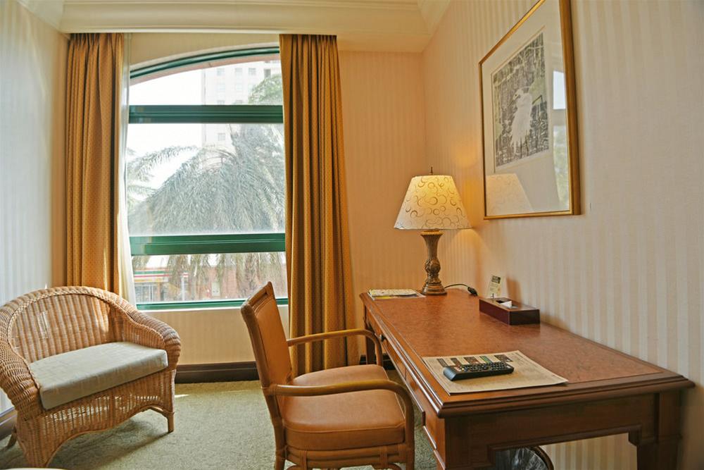 Wei-Yat Toong Mao Grand