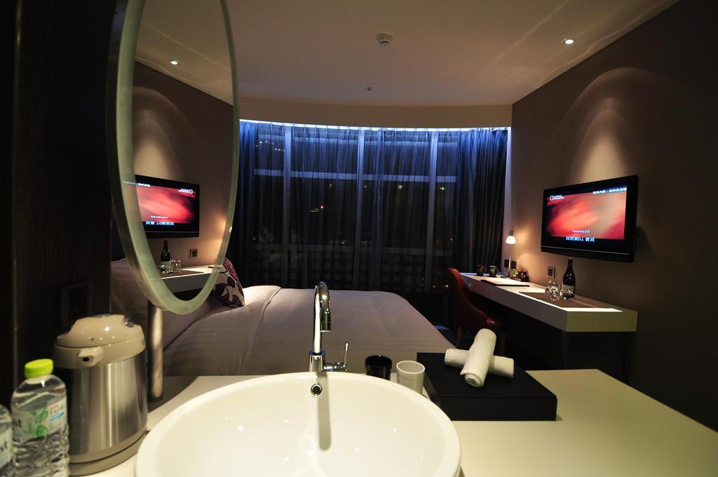 CHECK inn Taipei Xinyi