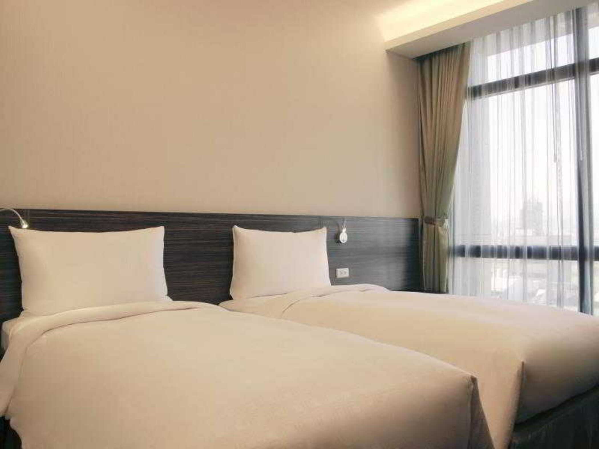 Capital Hotel Songshan