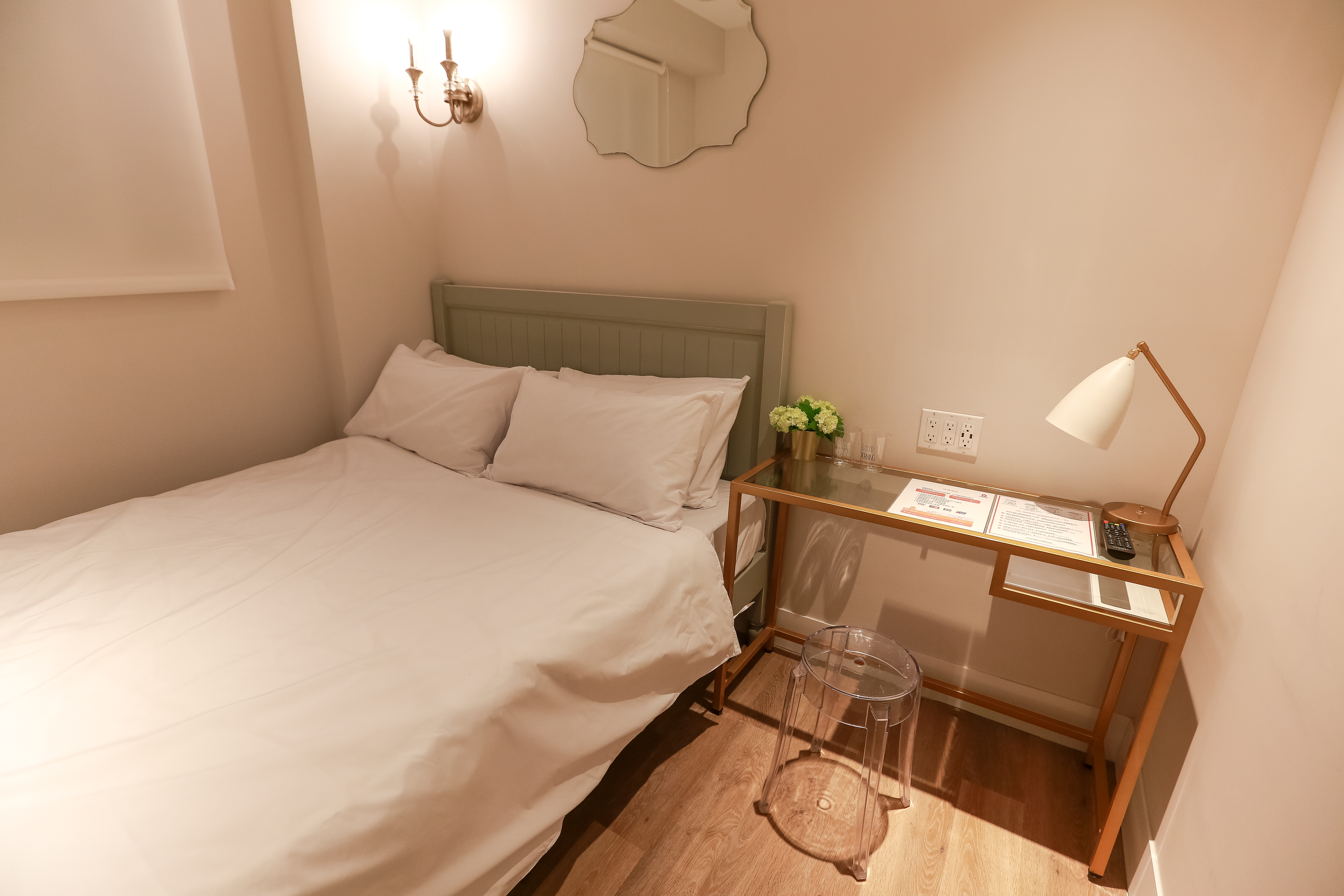 C C Hotel Cozy & Chic
