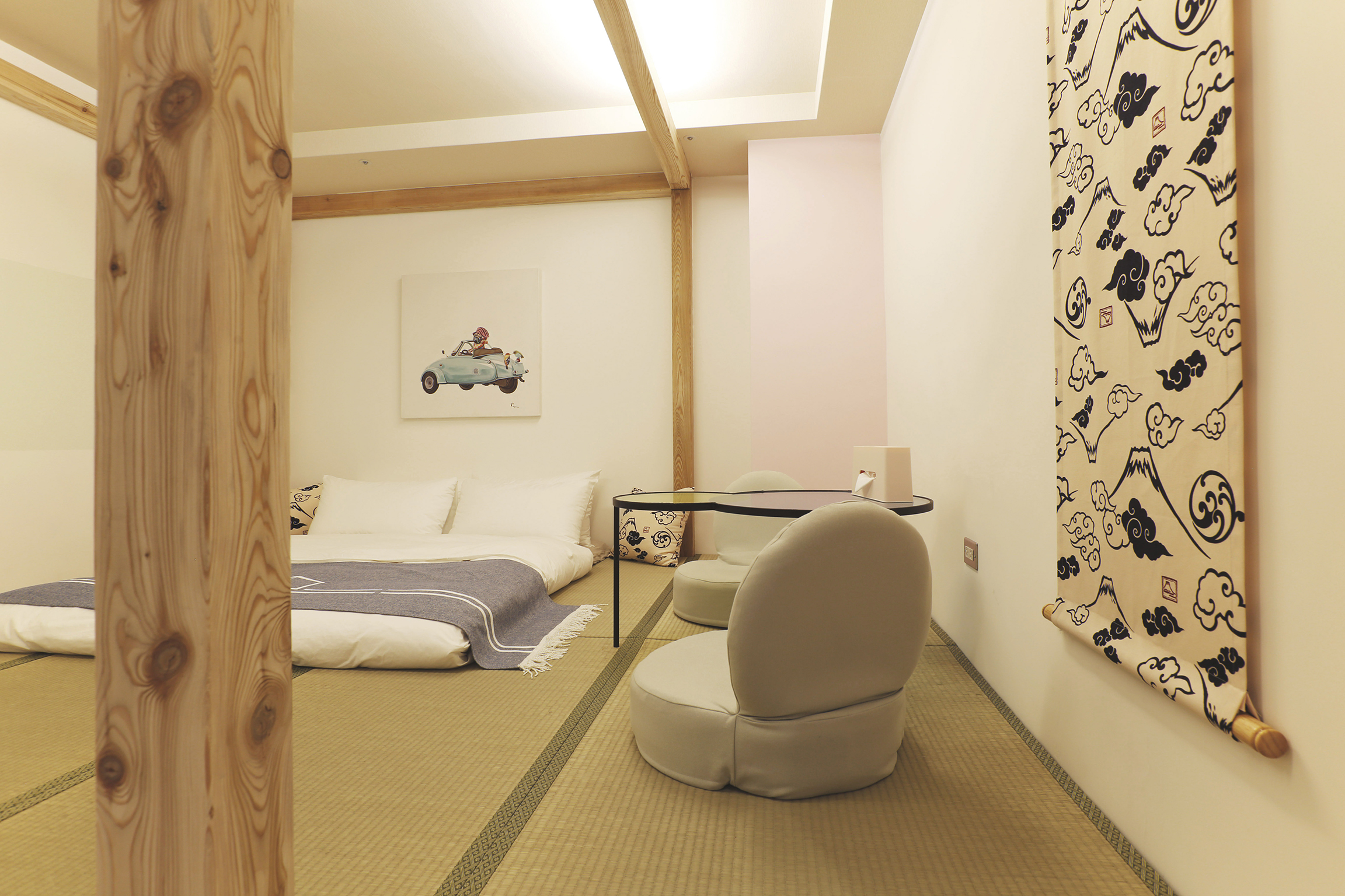 Chill Roof Hotel