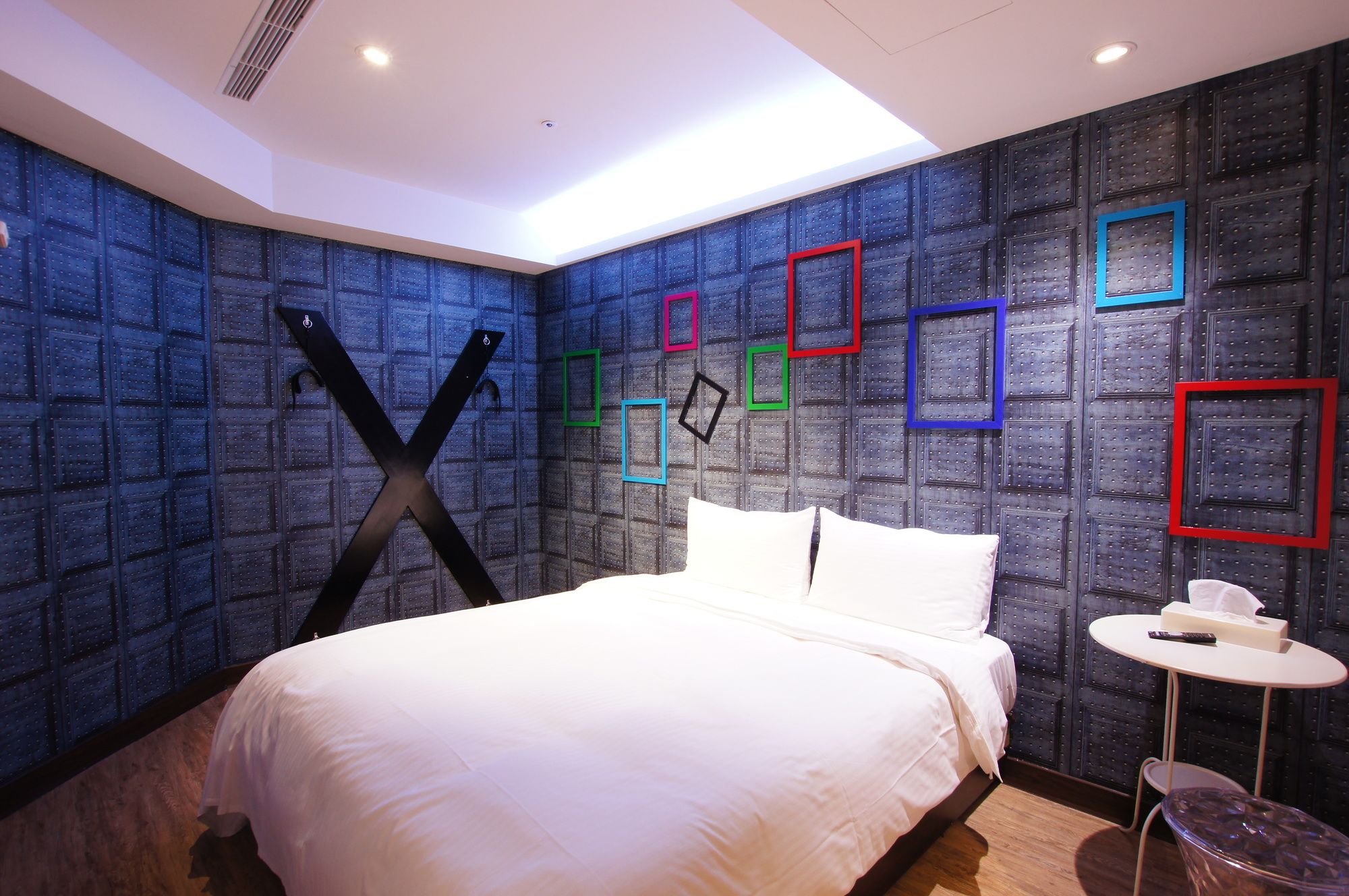 Colors Infinity Inn