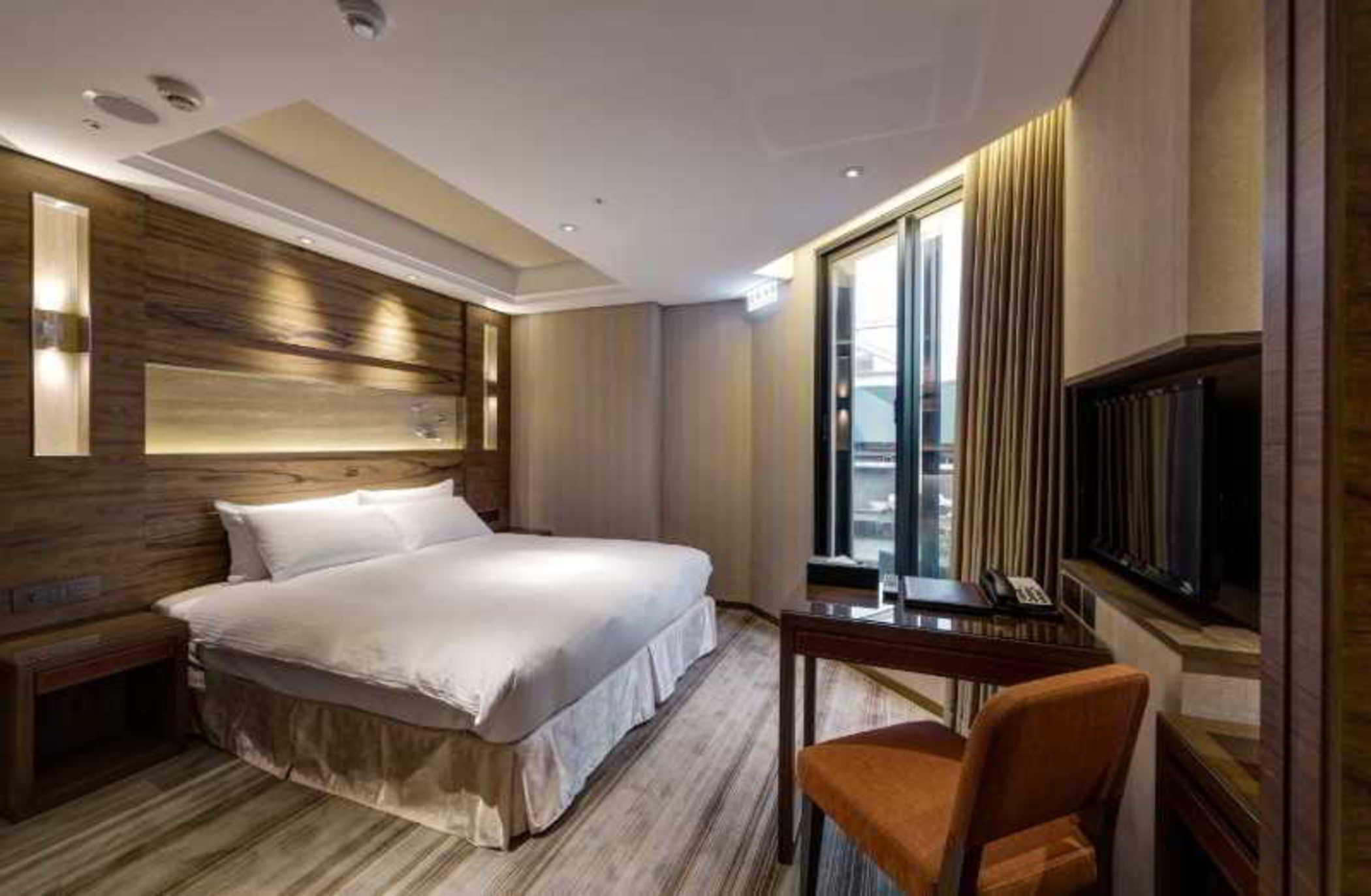 Green World Station Hotel