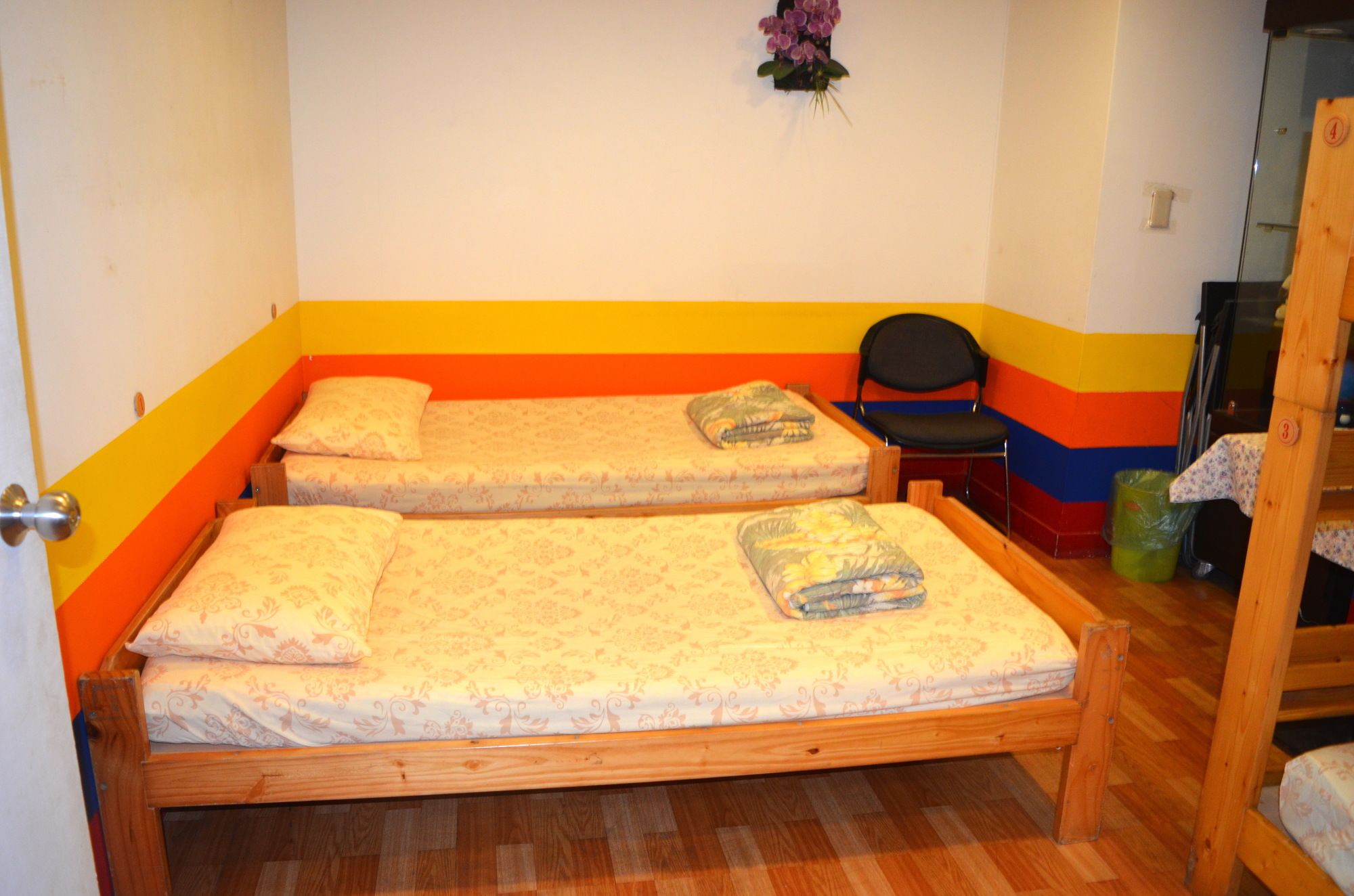 Holo hostel