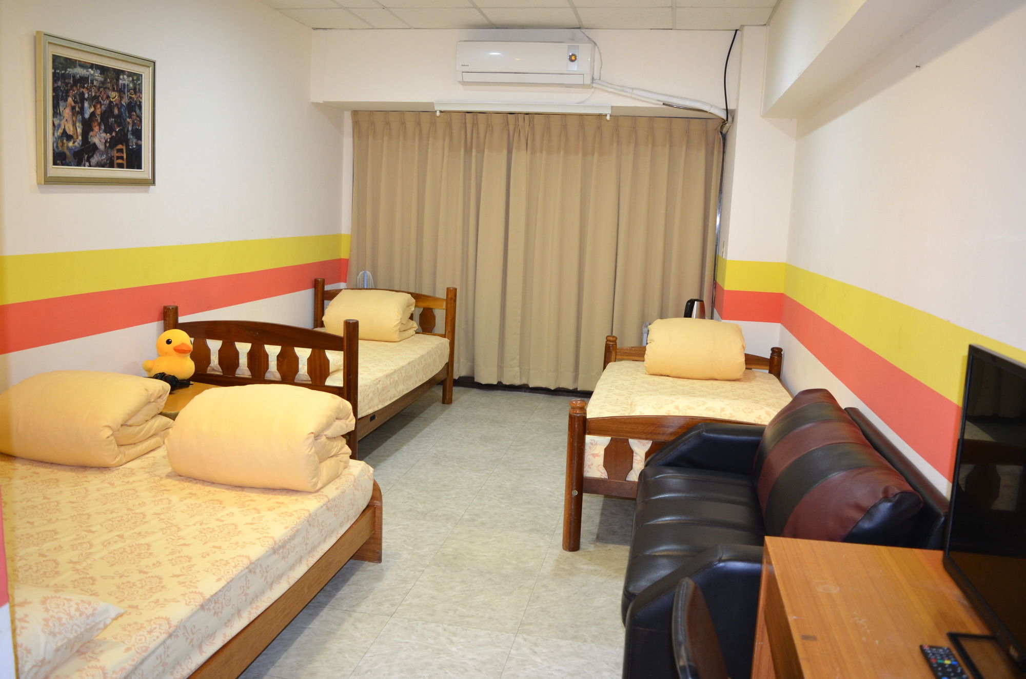 Holo hostel