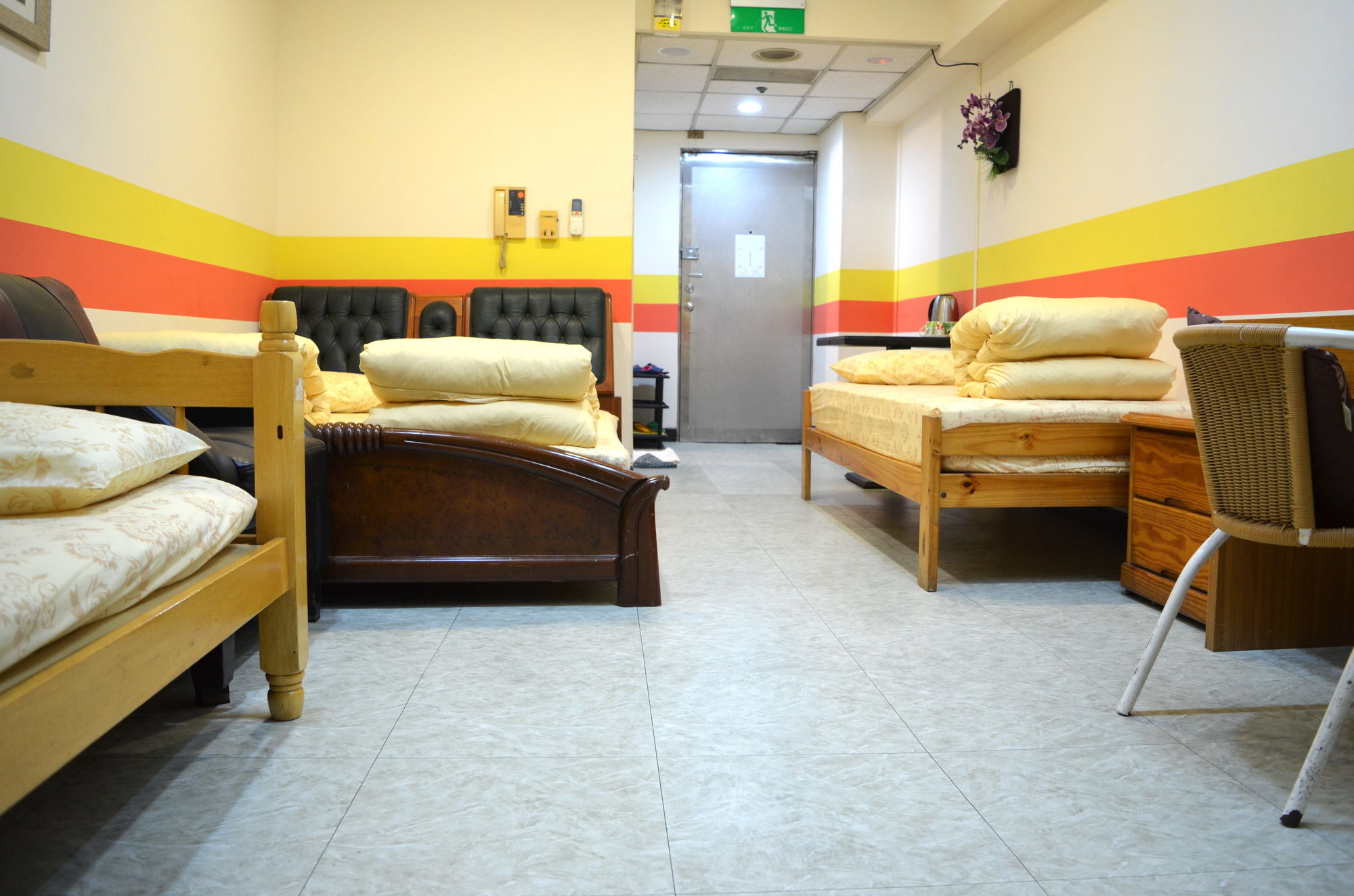Holo hostel