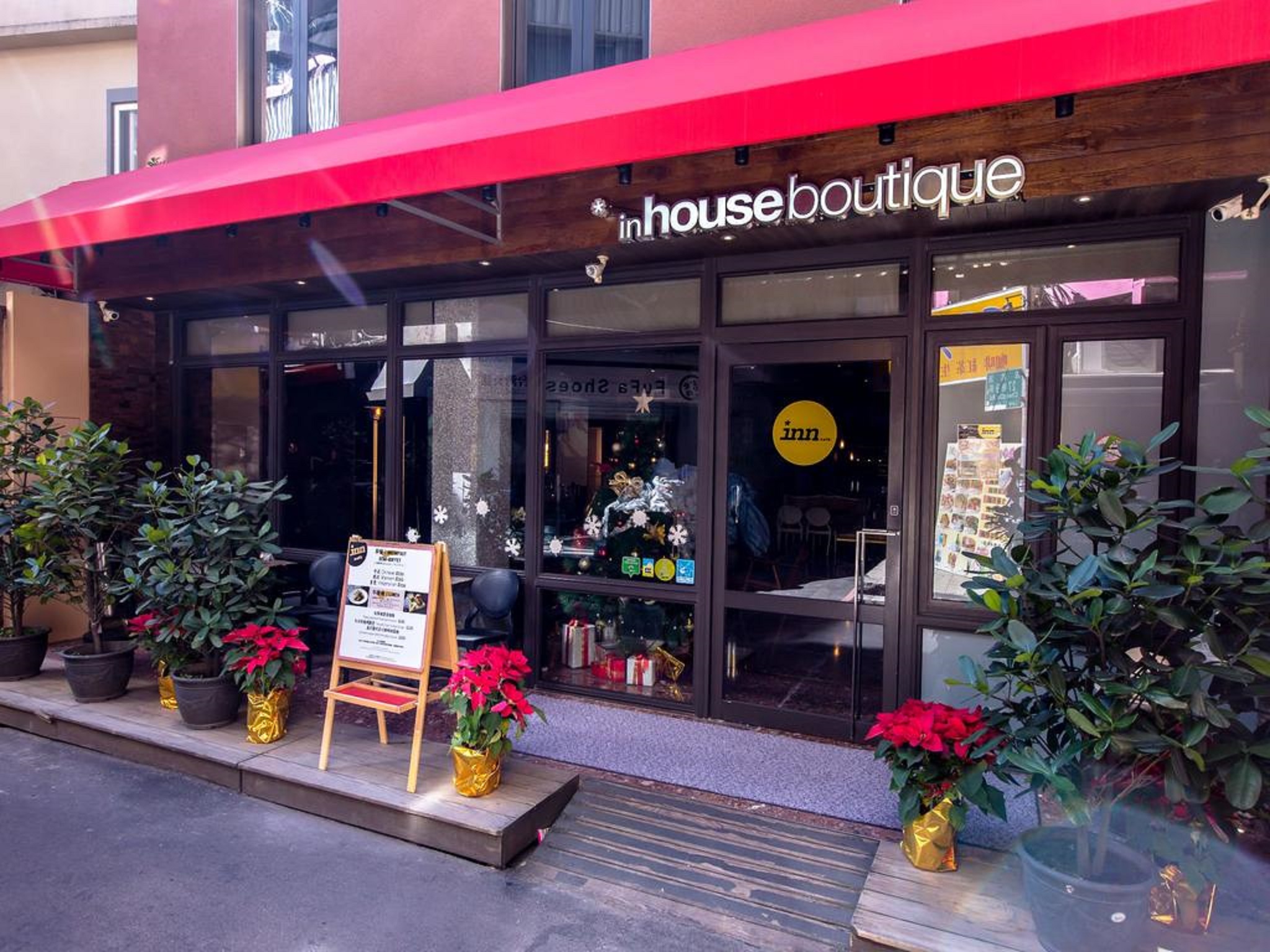 Inhouse Boutique