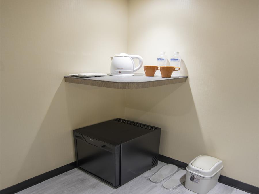 Metro Apartment