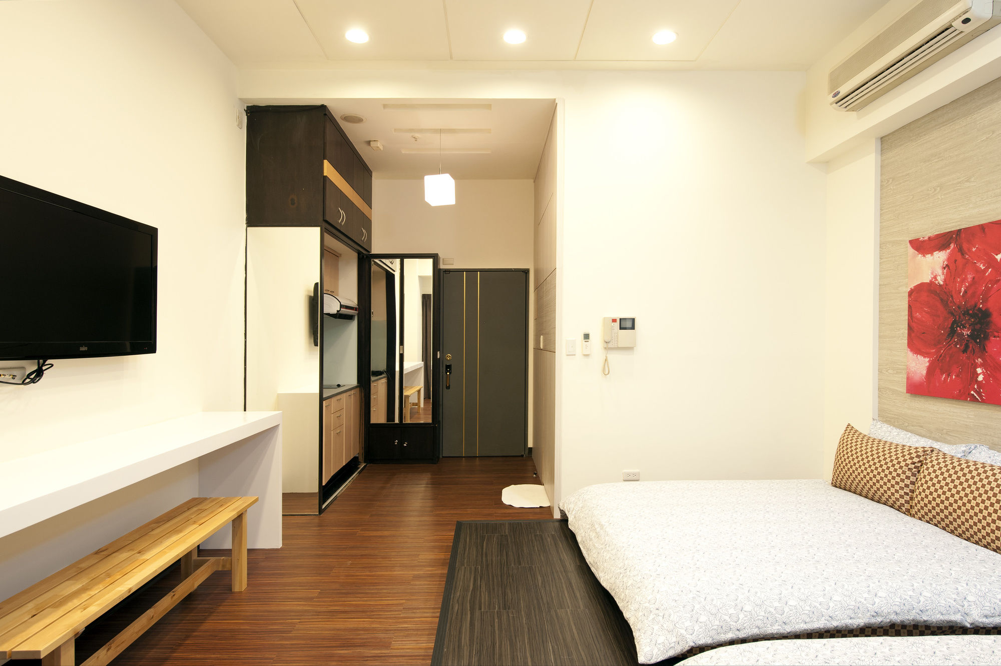 O2 Hotel Ximen Branch