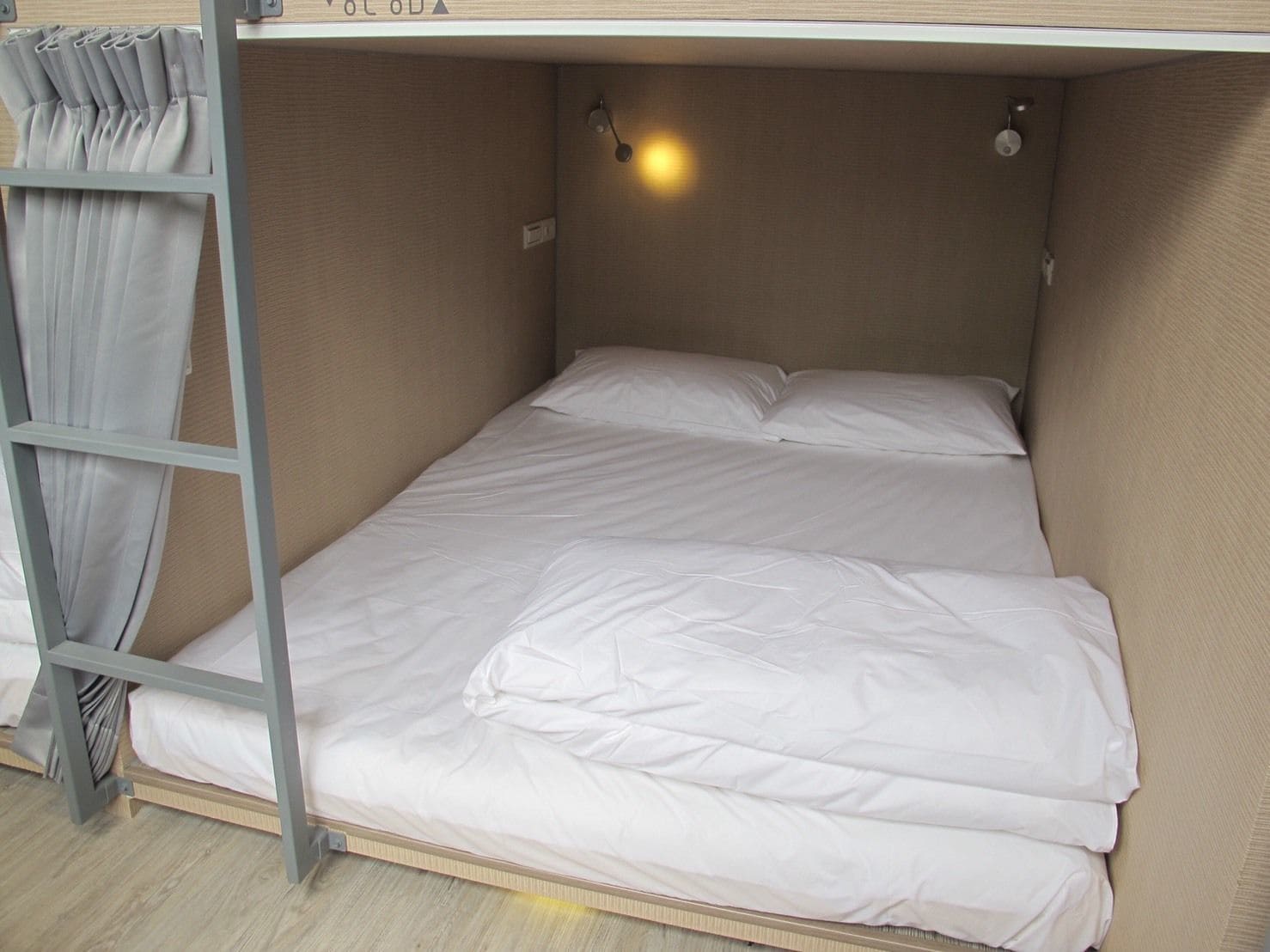 Pillow Hostel