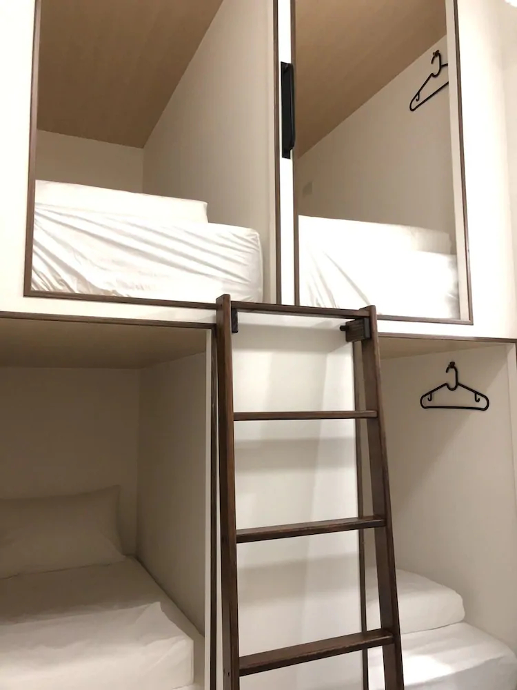 Plain Stay Hostel