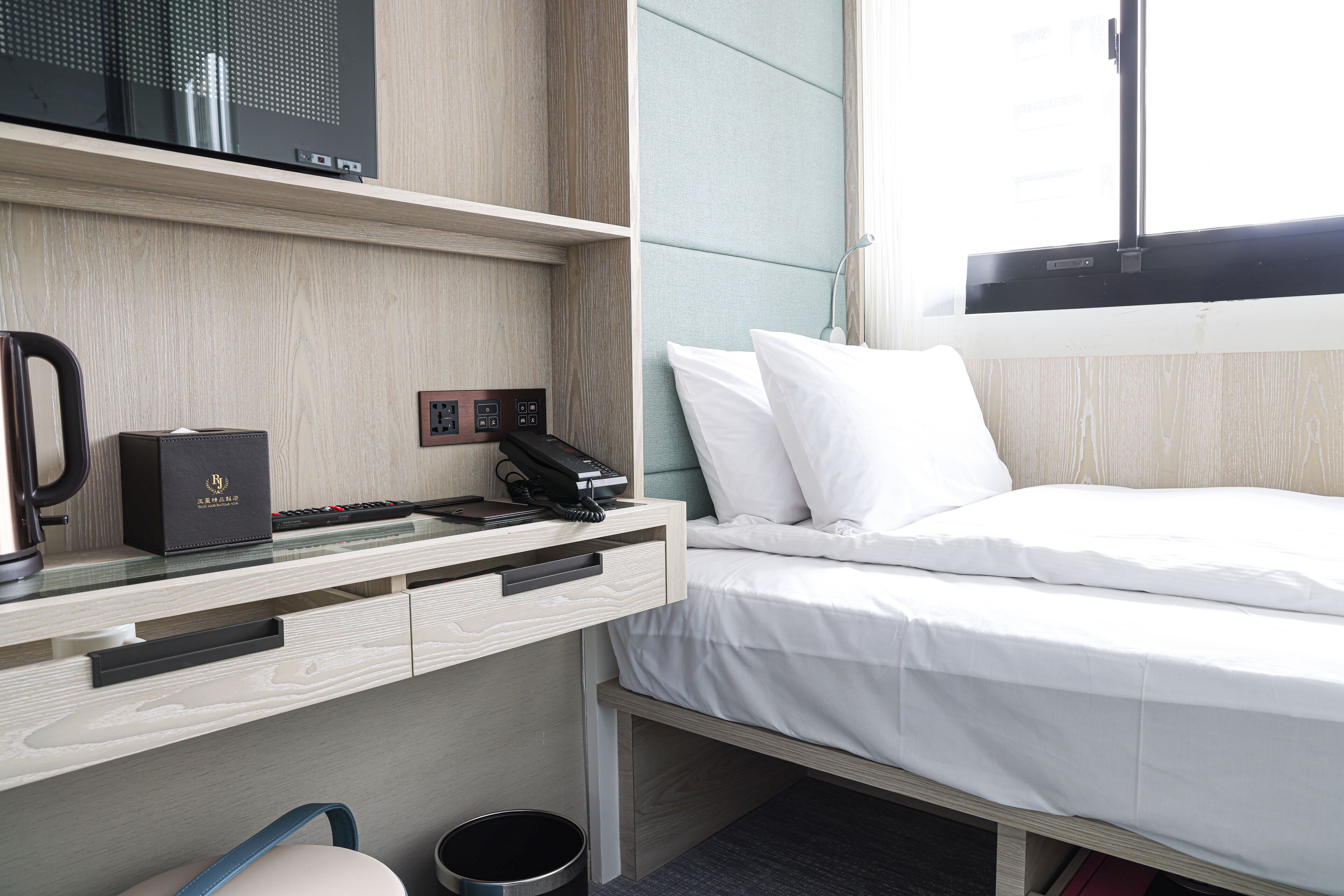 Royal Jade Boutique Hotel
