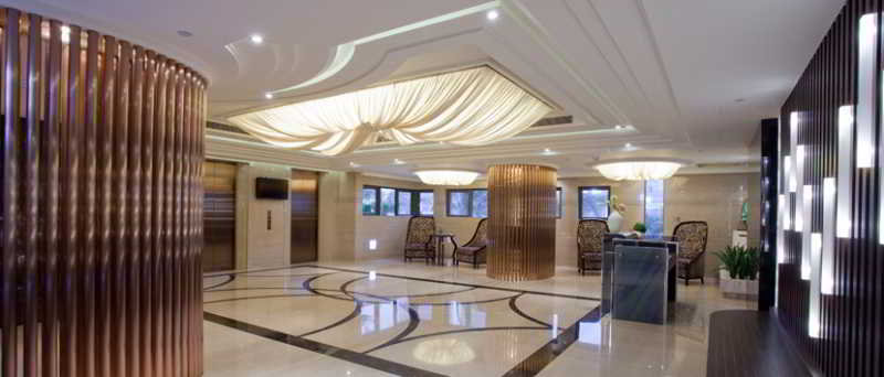 S Aura Hotel