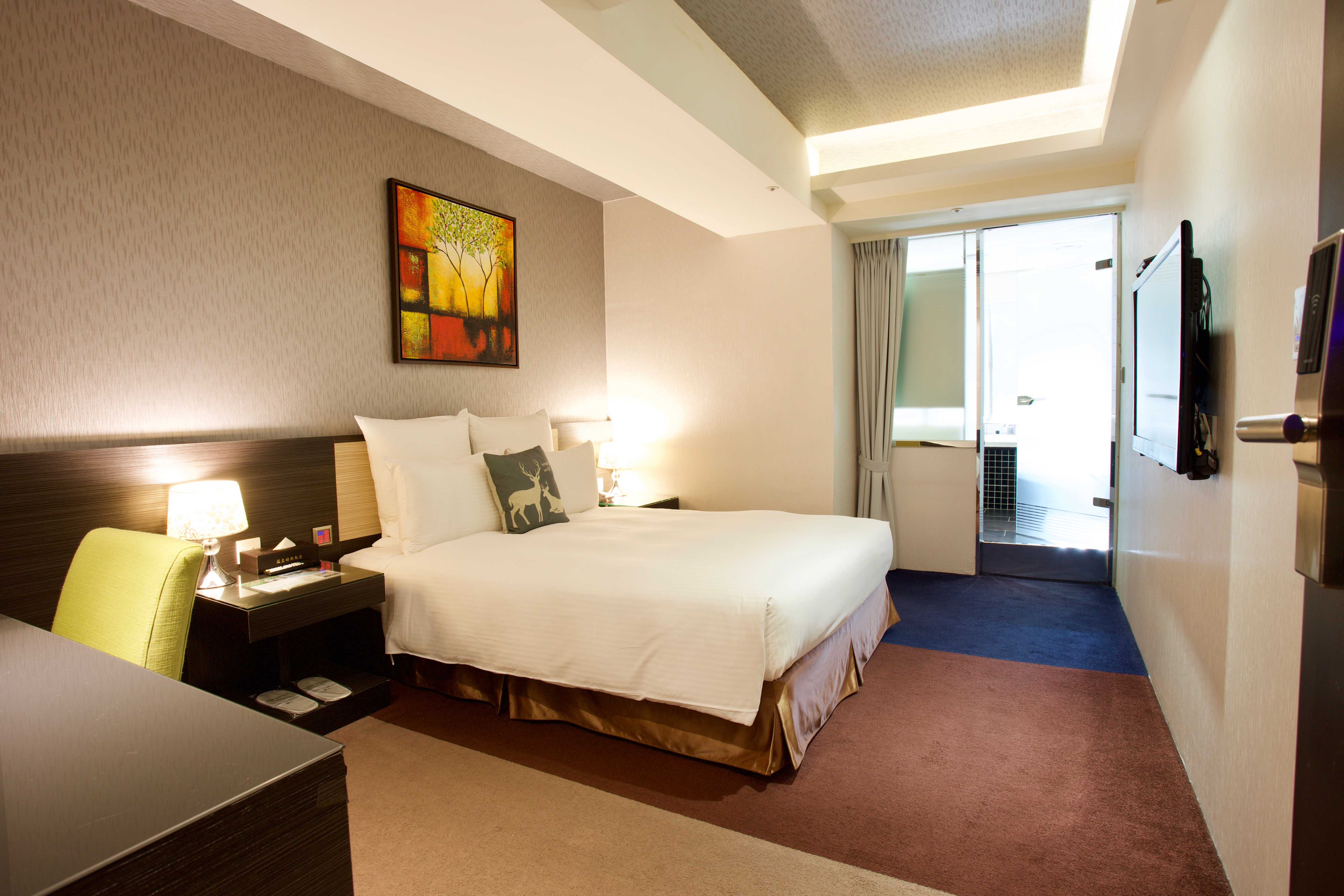 V-one Hotel
