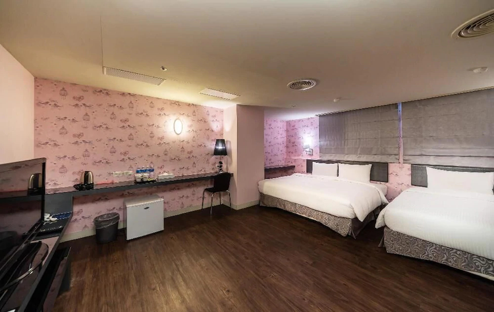 Walker Hotel - Sanchong
