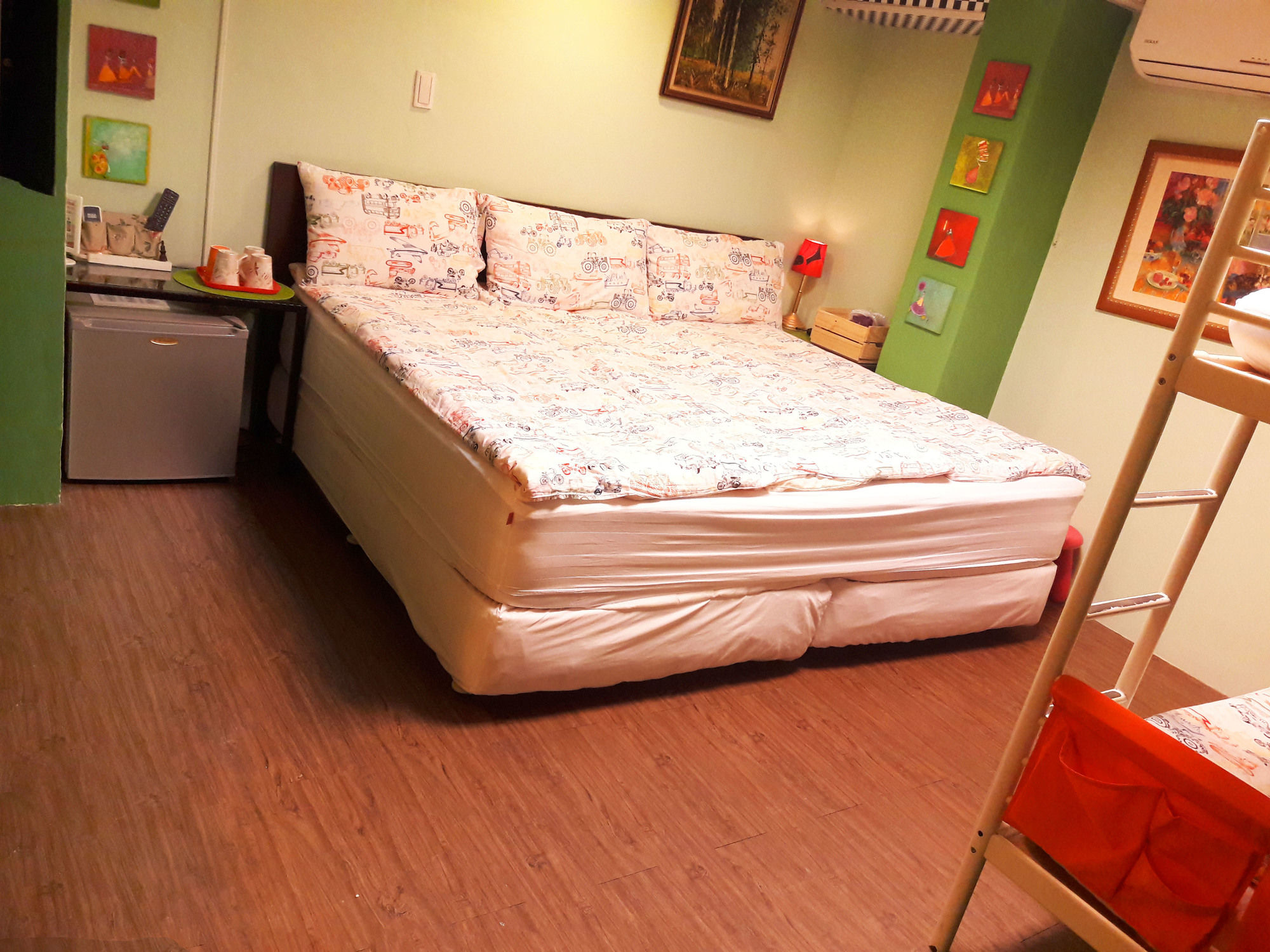 Ximen Triple Tiger Hostel