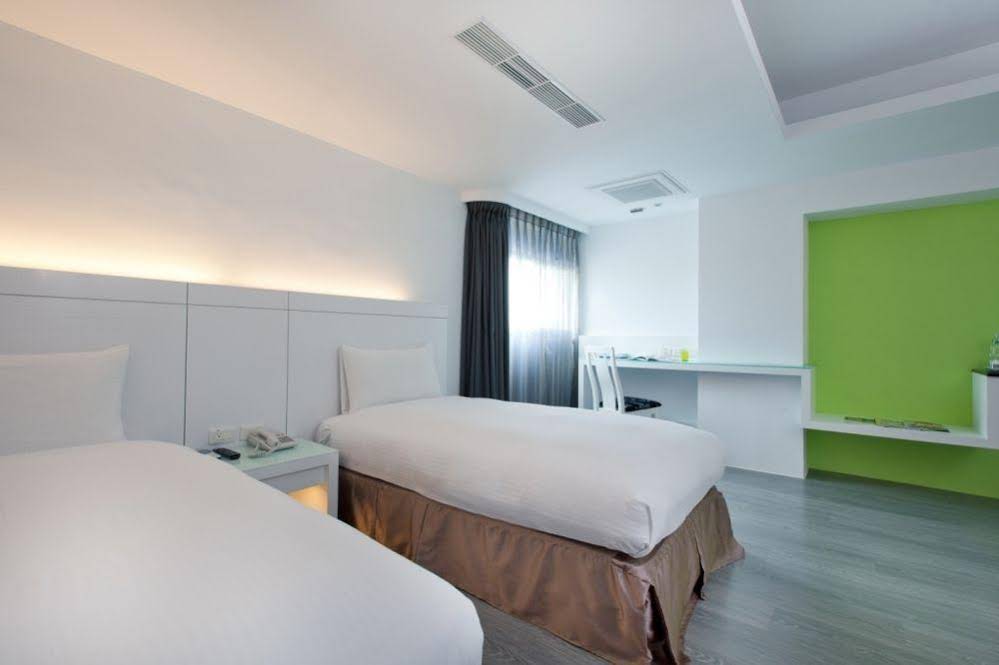 Yes Hotel