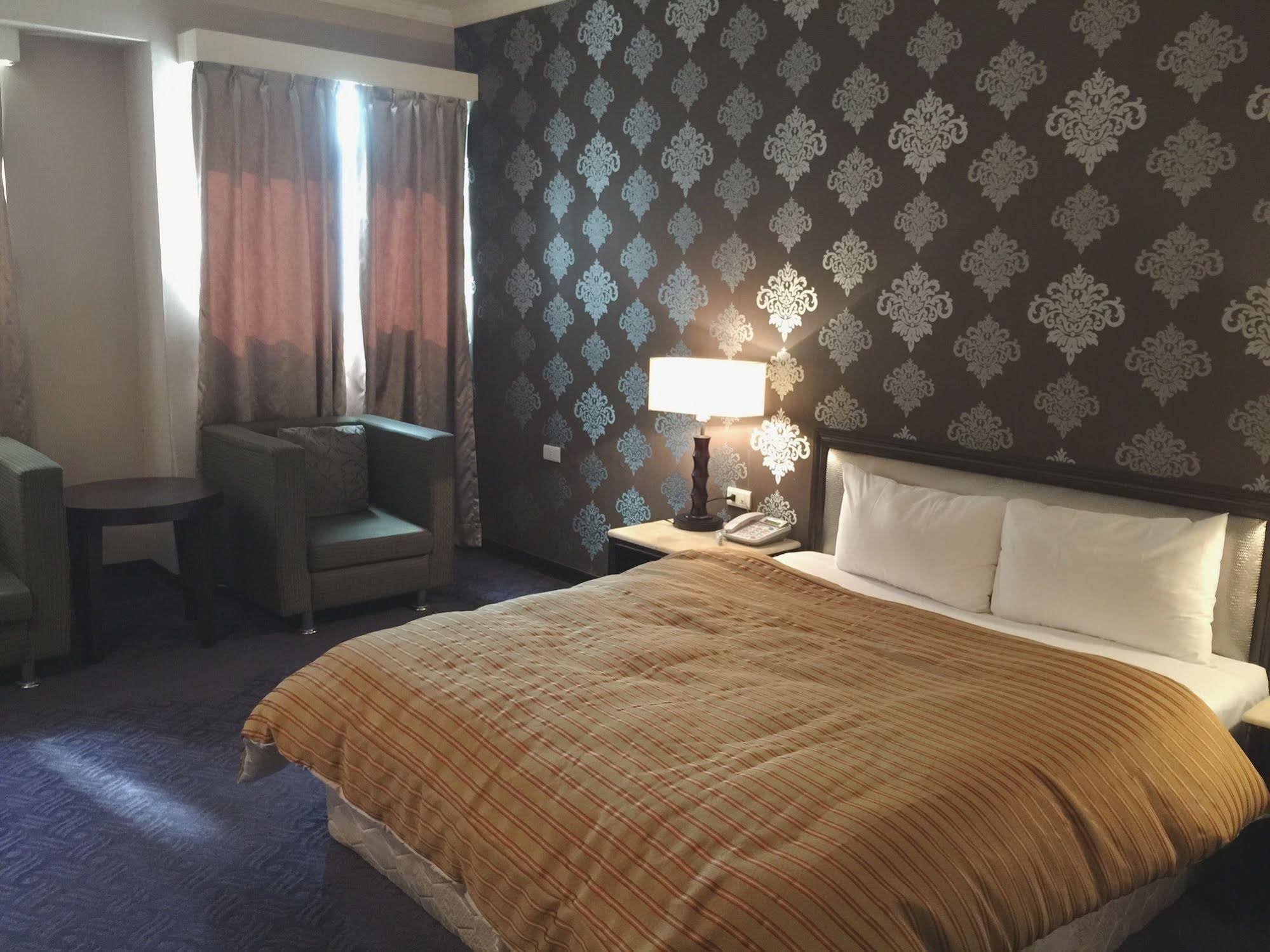 Well Garden Hotel