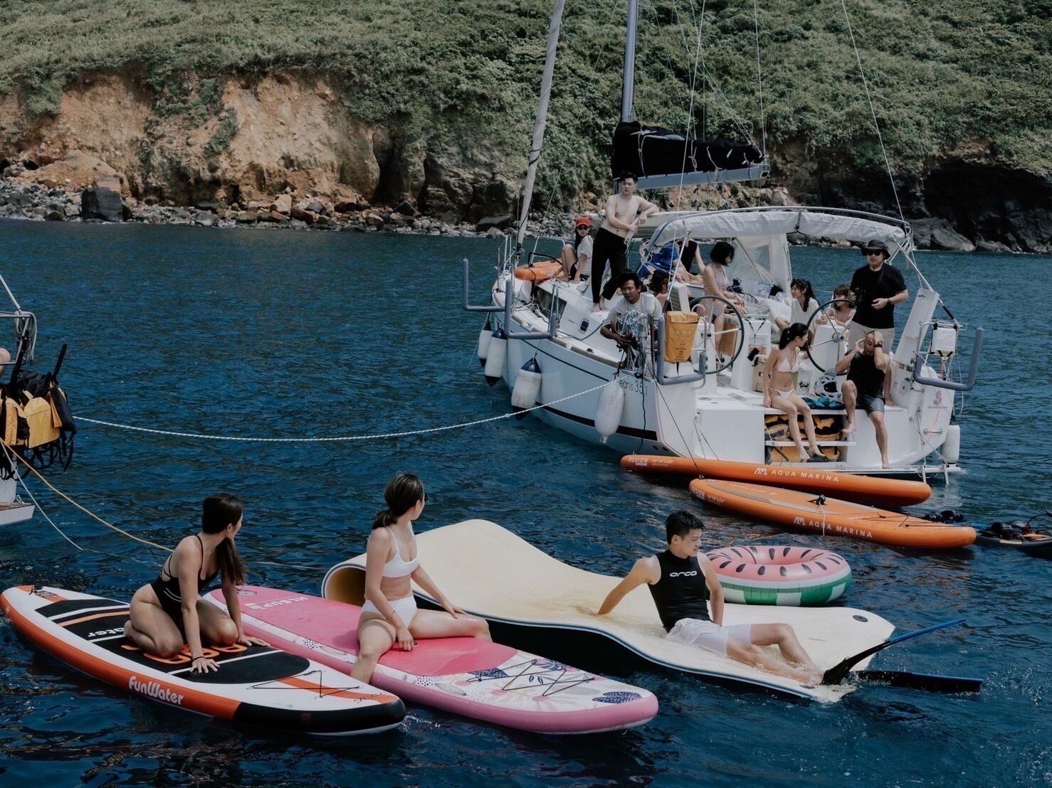 Happienss Sea Surfing B&B