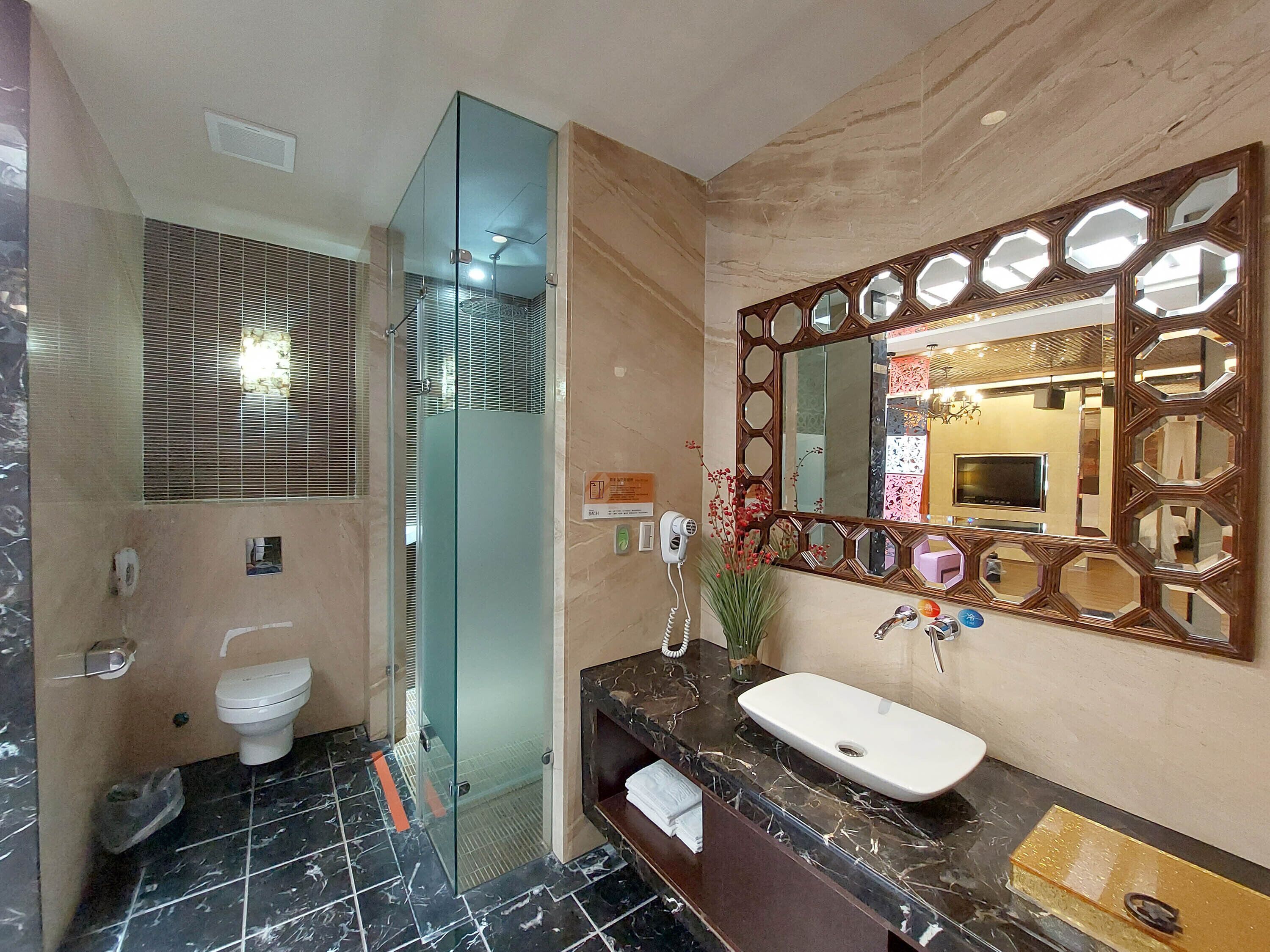 Elysees Motel