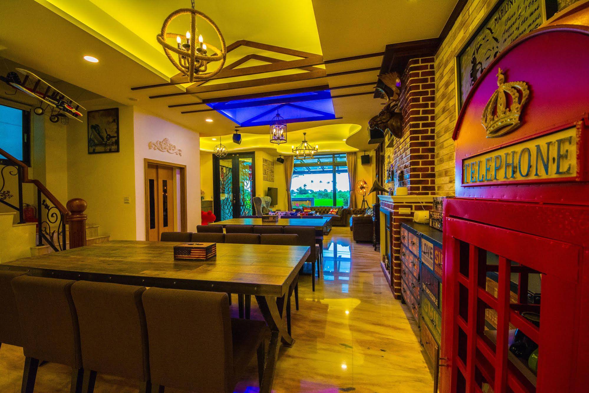 C'est La Vie No. 8 B&B