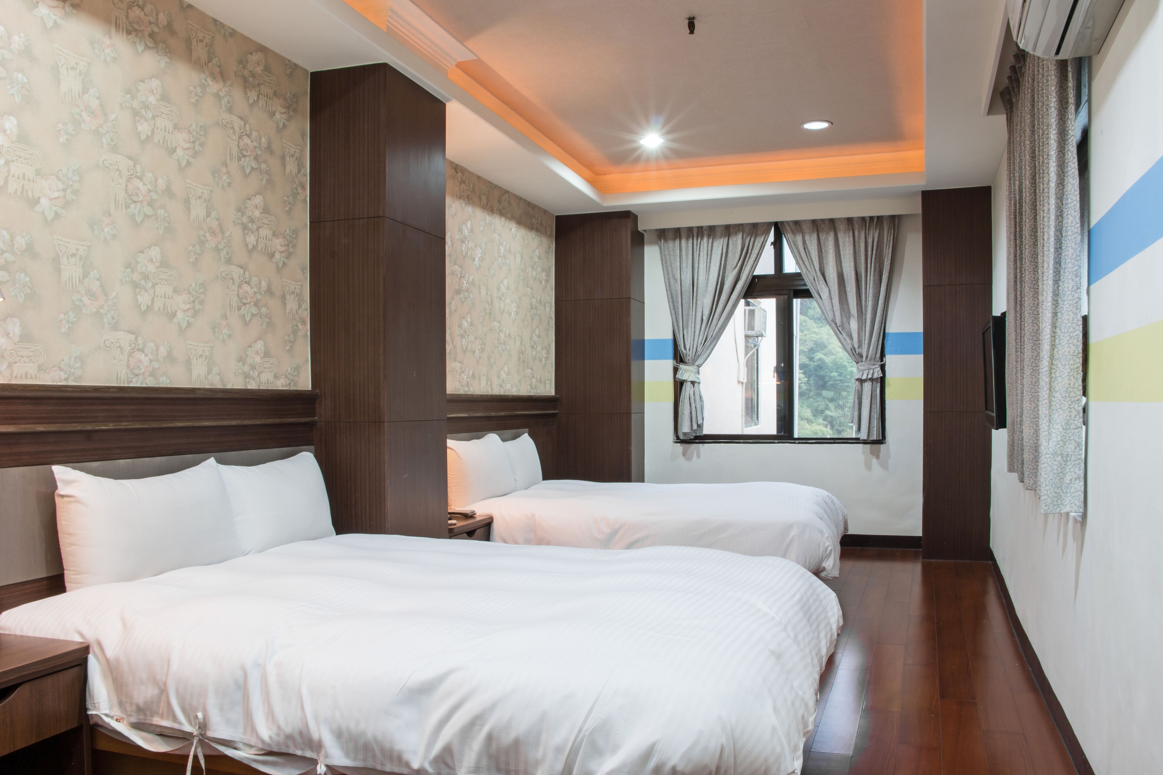 Tong Pu Hotel