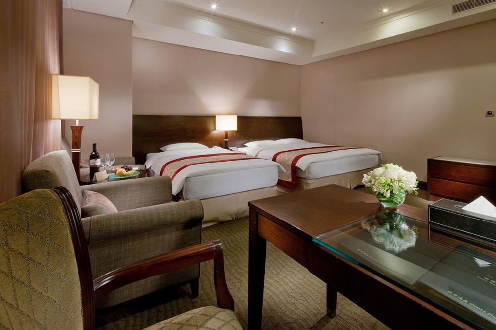 Queena Plaza Hotel Tainan