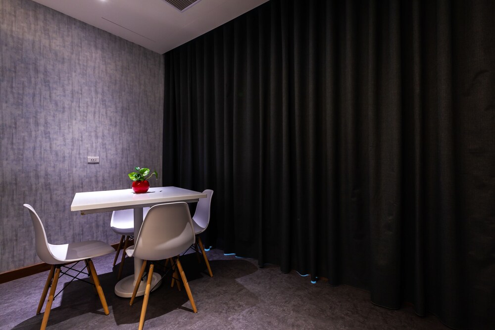 Six Star Motel Zhongli
