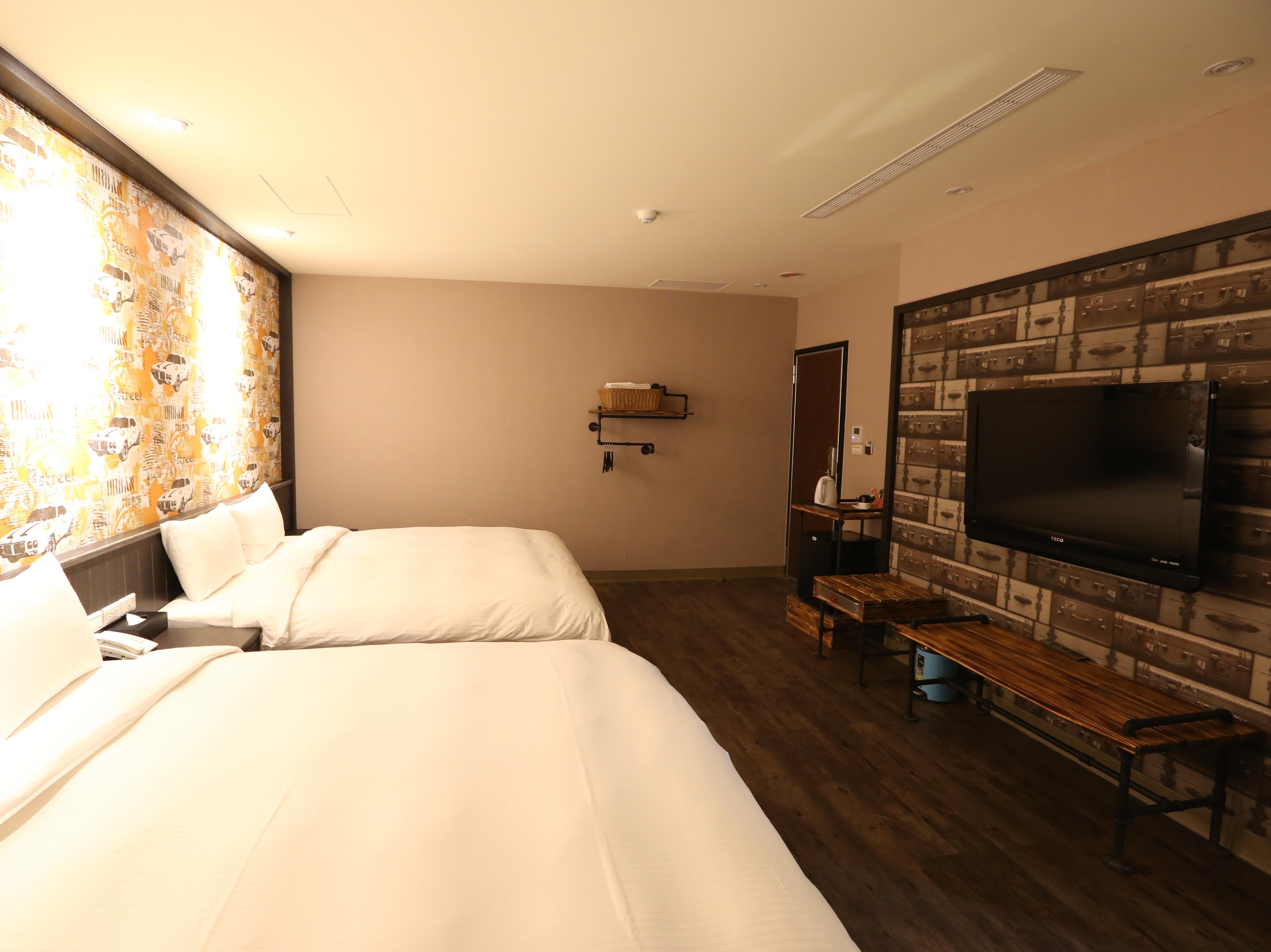 Central Hotel