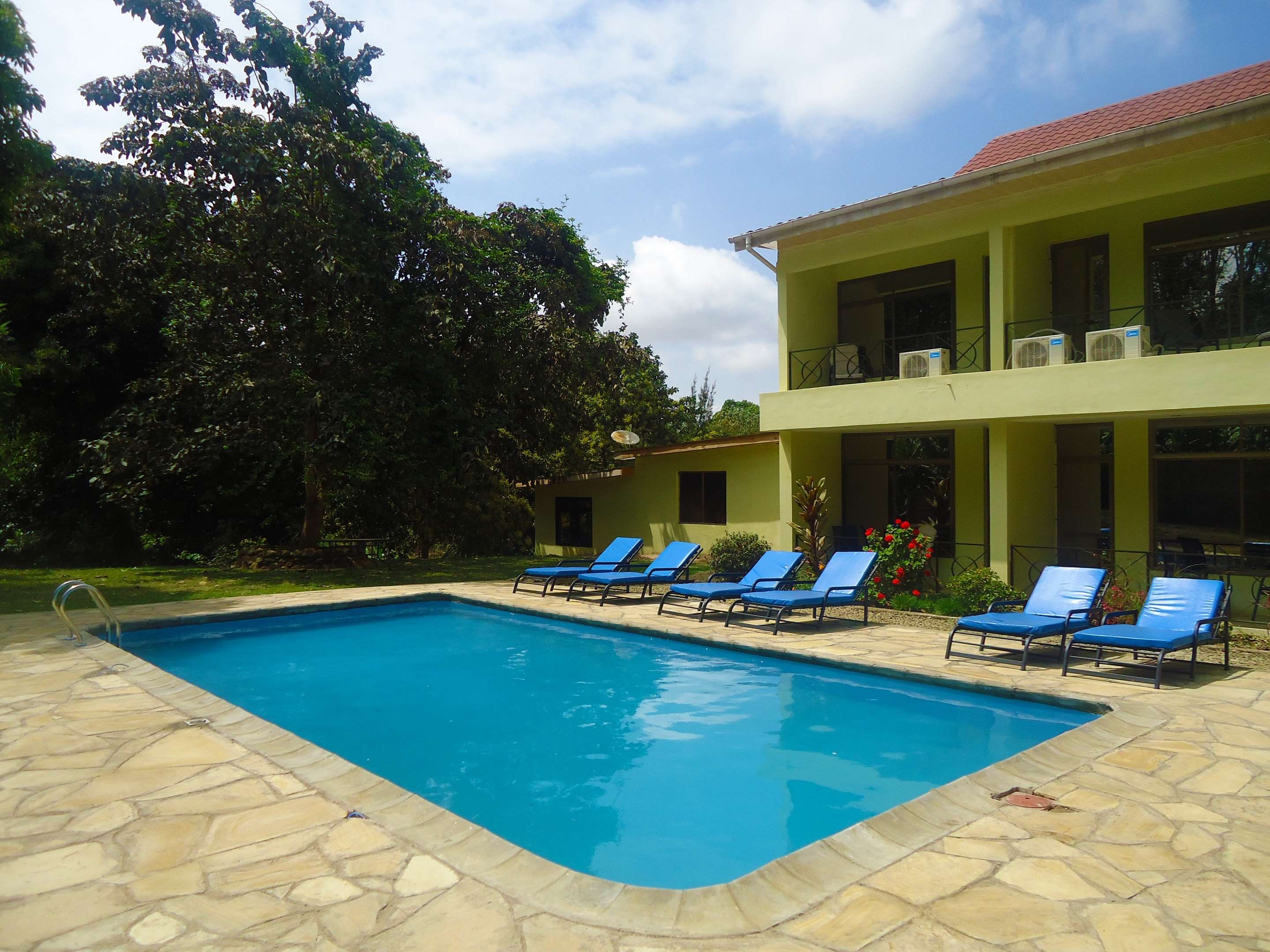 Mvuli Hotel