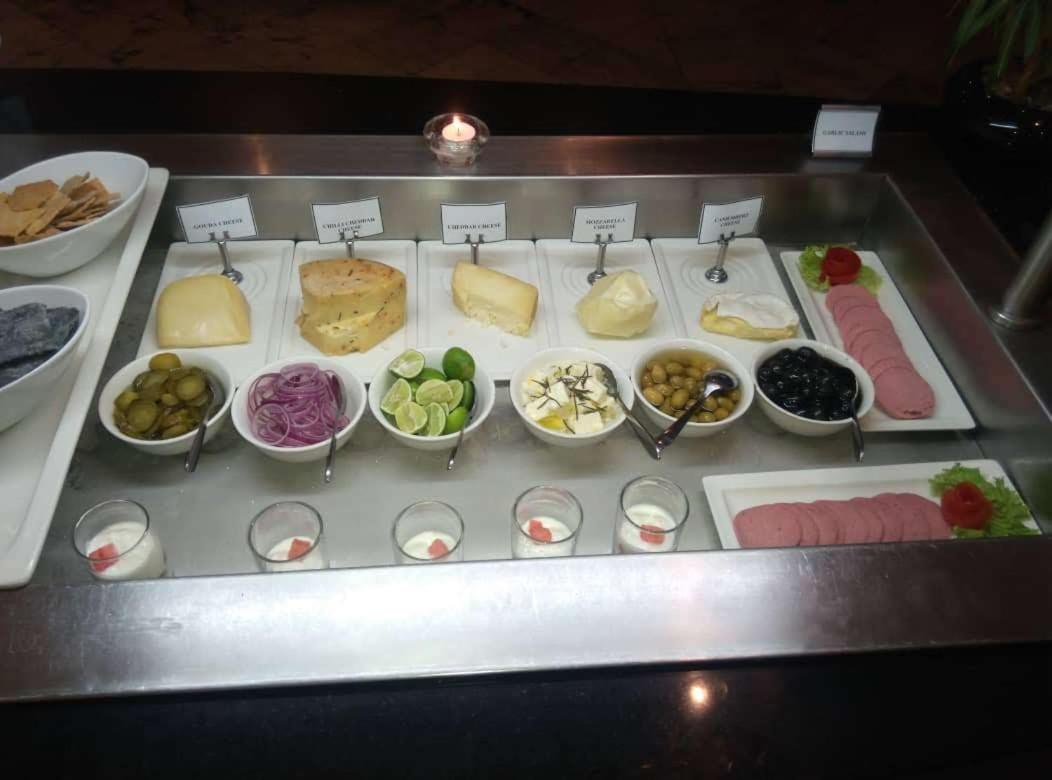 Protea Hotel Dar es Salaam Courtyard