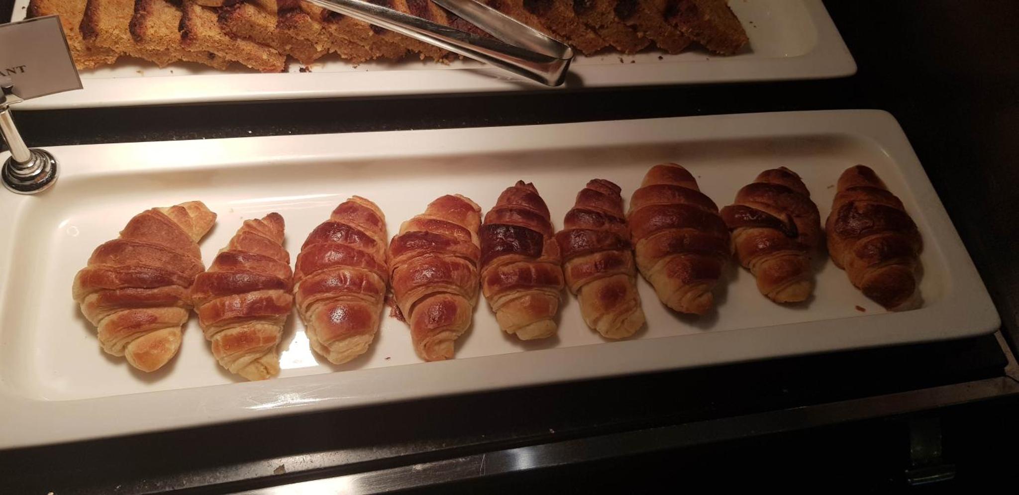 Protea Hotel Dar es Salaam Courtyard