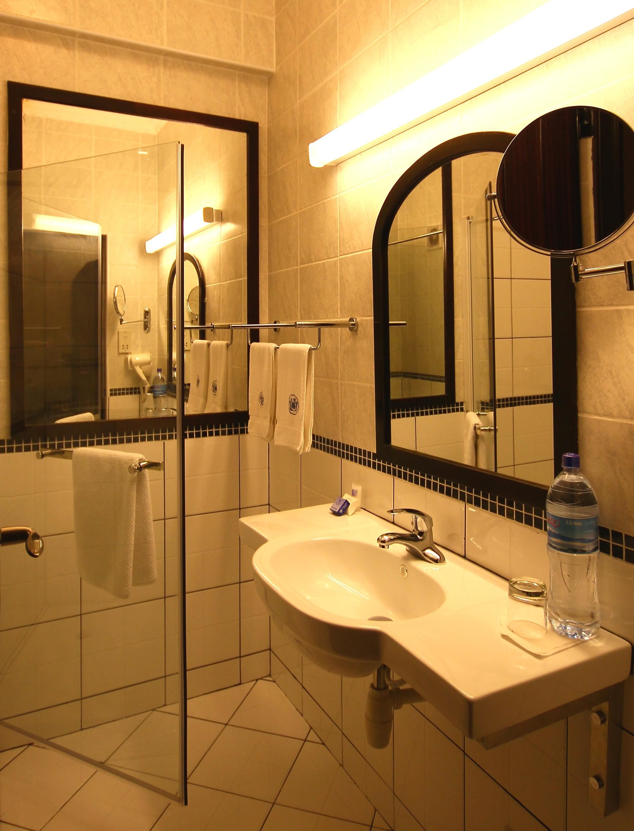 Protea Hotel Dar es Salaam Courtyard