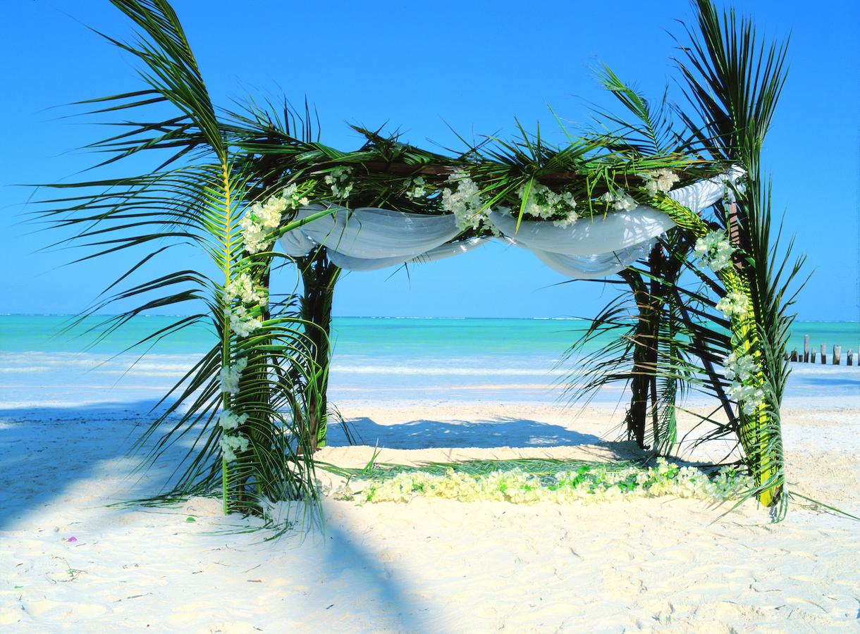 Breezes Beach Club & Spa