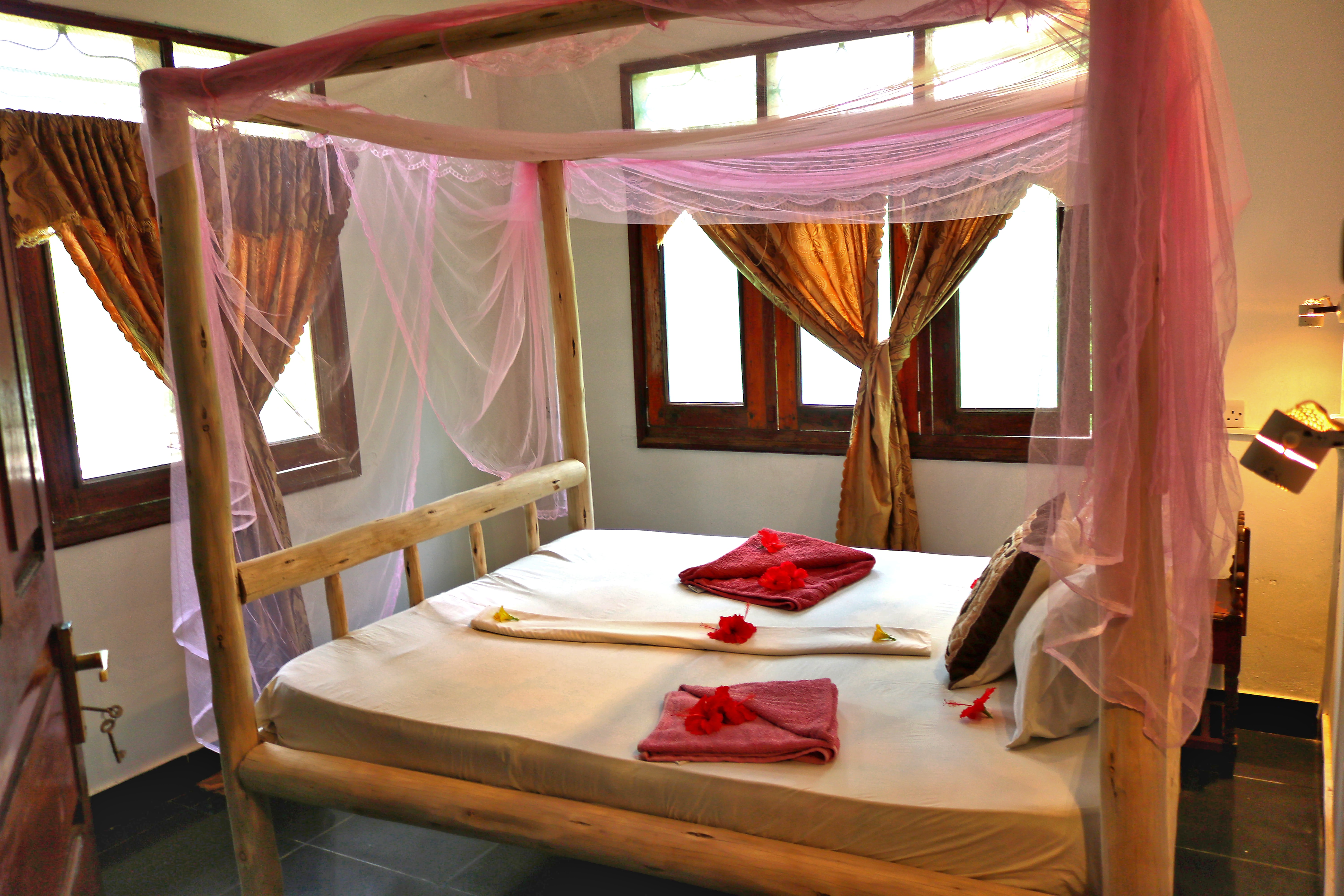 Nest Style Beach Zanzibar