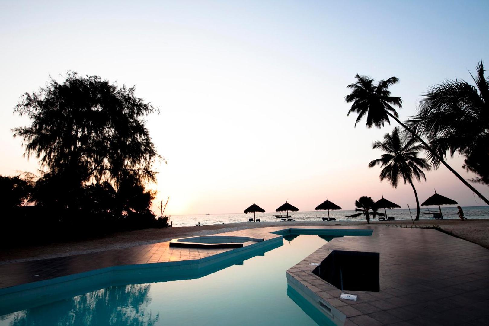 Smiles Beach Hotel