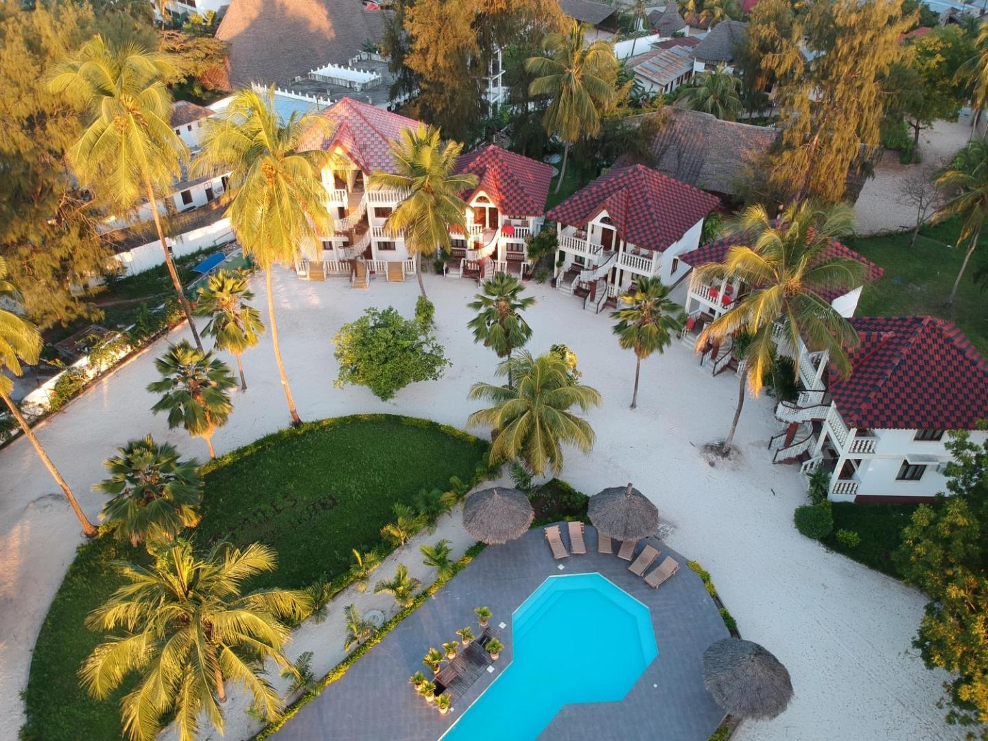 Smiles Beach Hotel