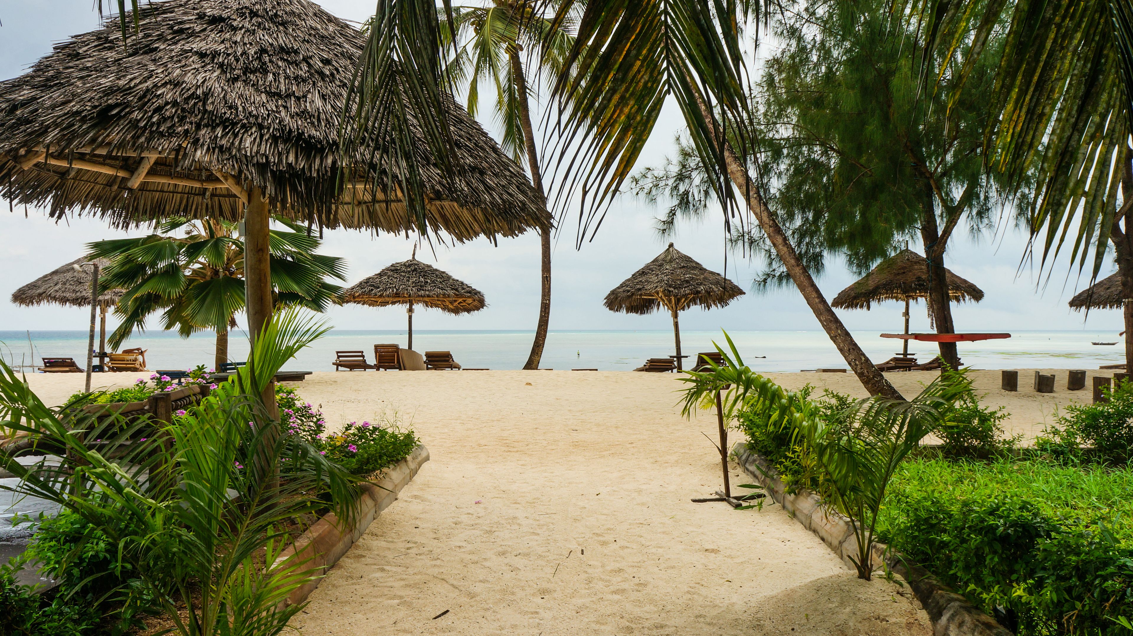 Smiles Beach Hotel