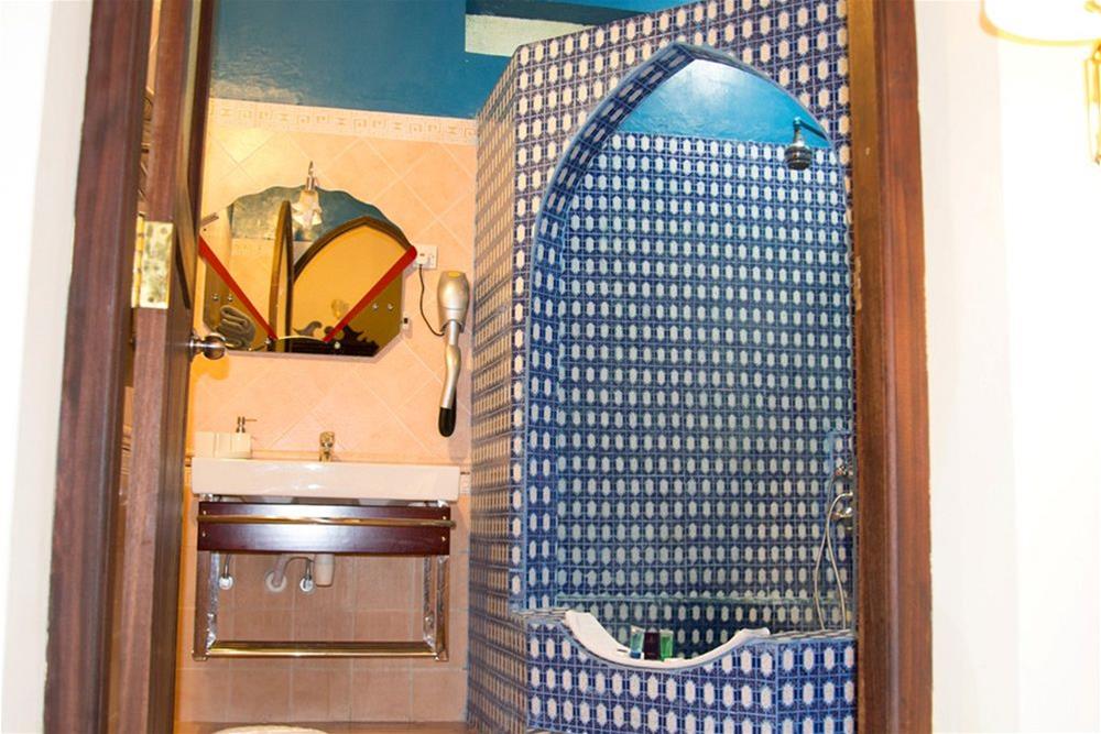 Tembo House Hotel & Apartments