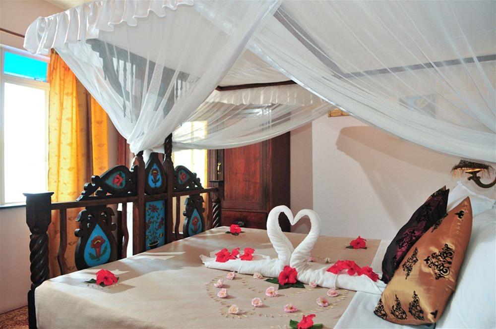 Tembo House Hotel & Apartments
