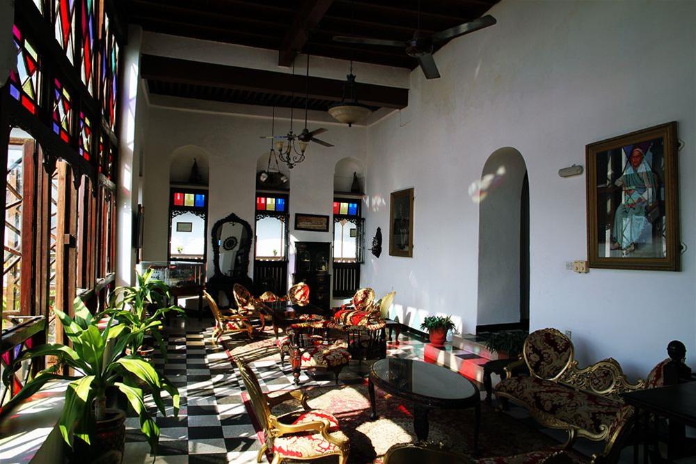 Tembo House Hotel & Apartments