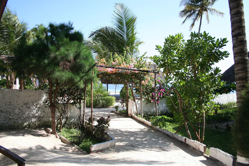 Moonshine Uroa Boutique Hotel
