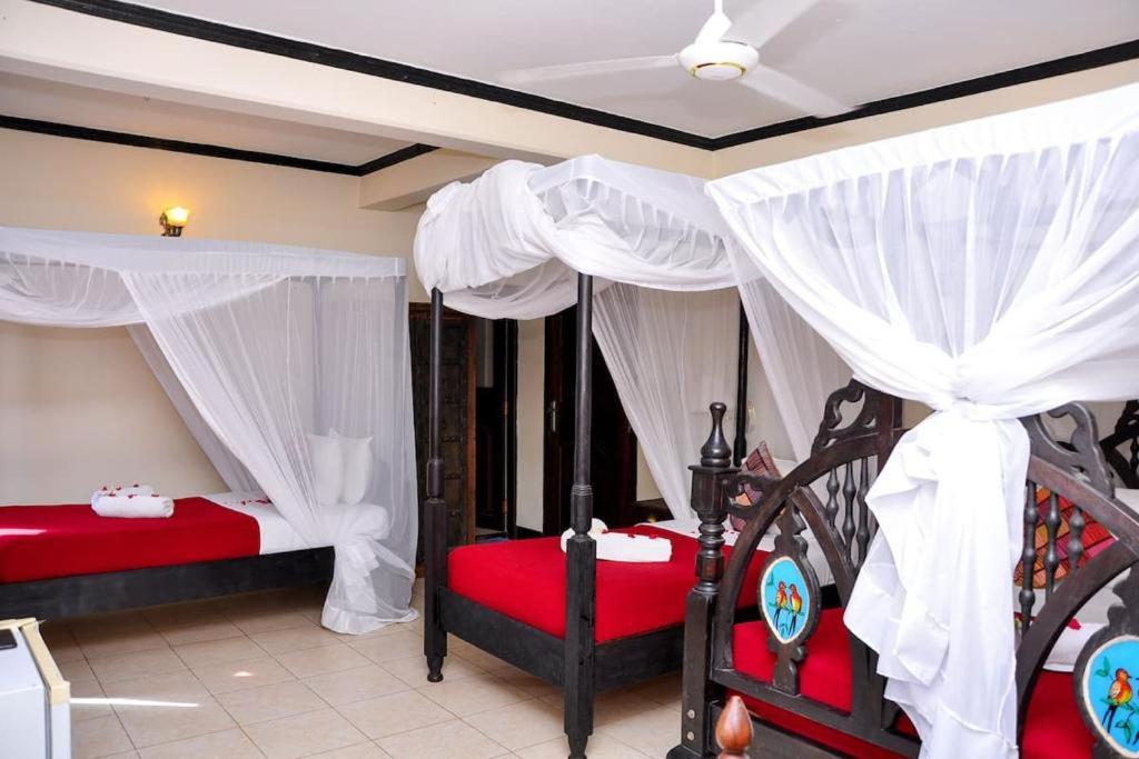 Forodhani Park Hotel