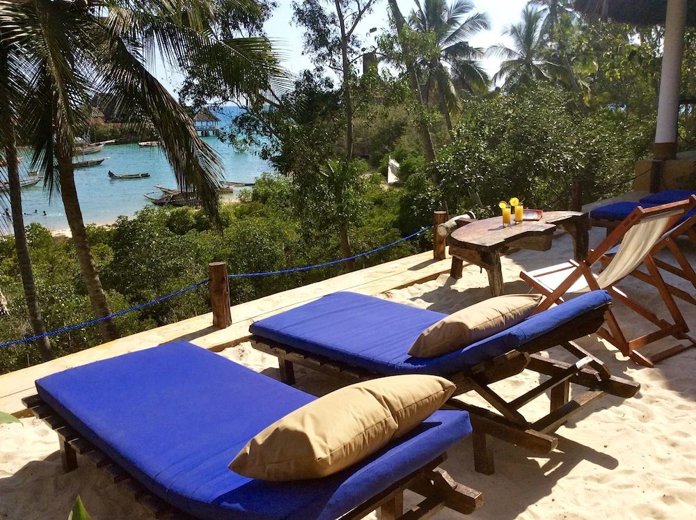 Mangrove Lodge