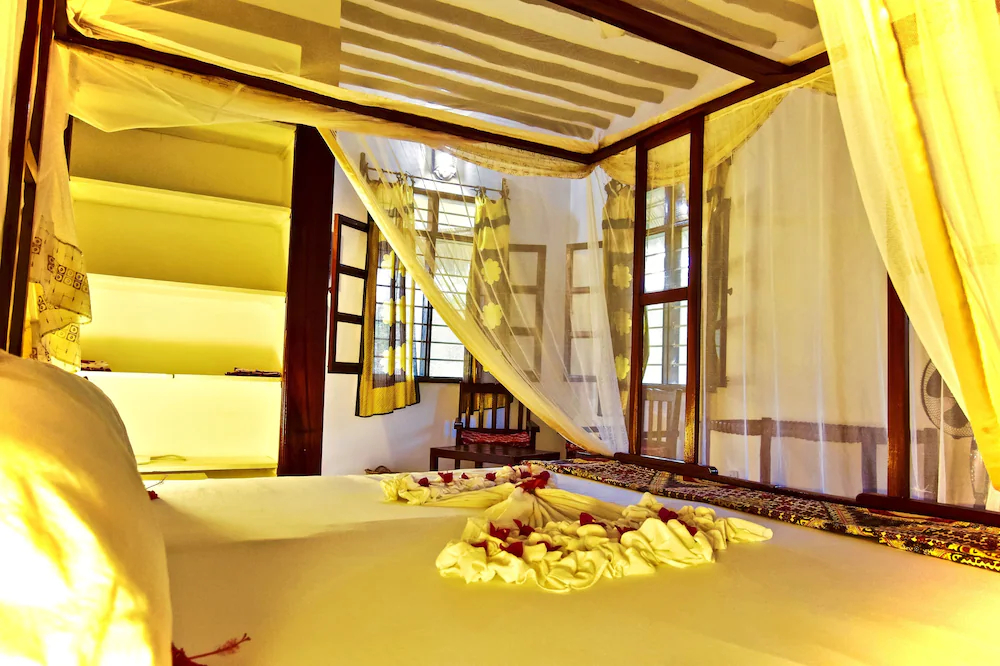 Mangrove Lodge