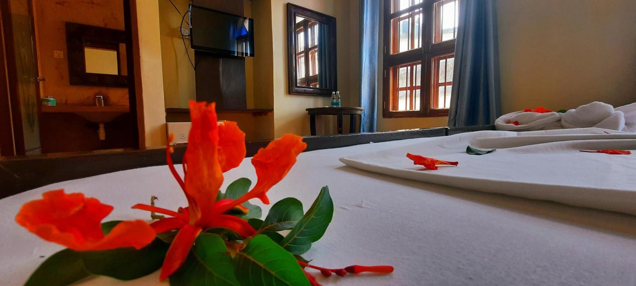 Rumaisa Hotel