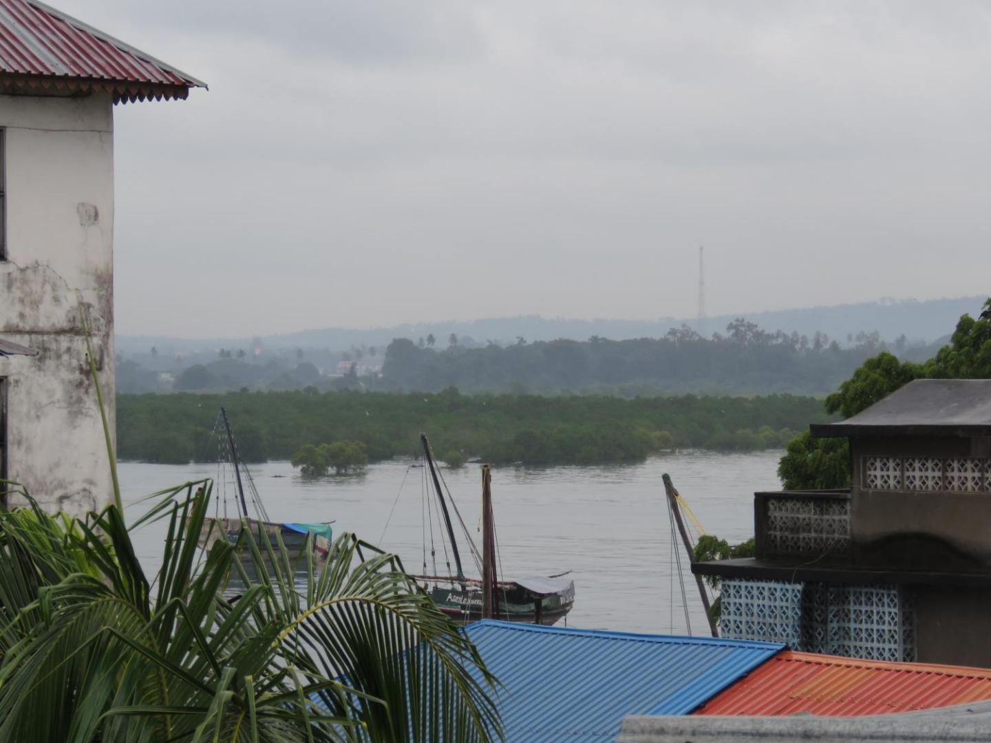 Rumaisa Hotel