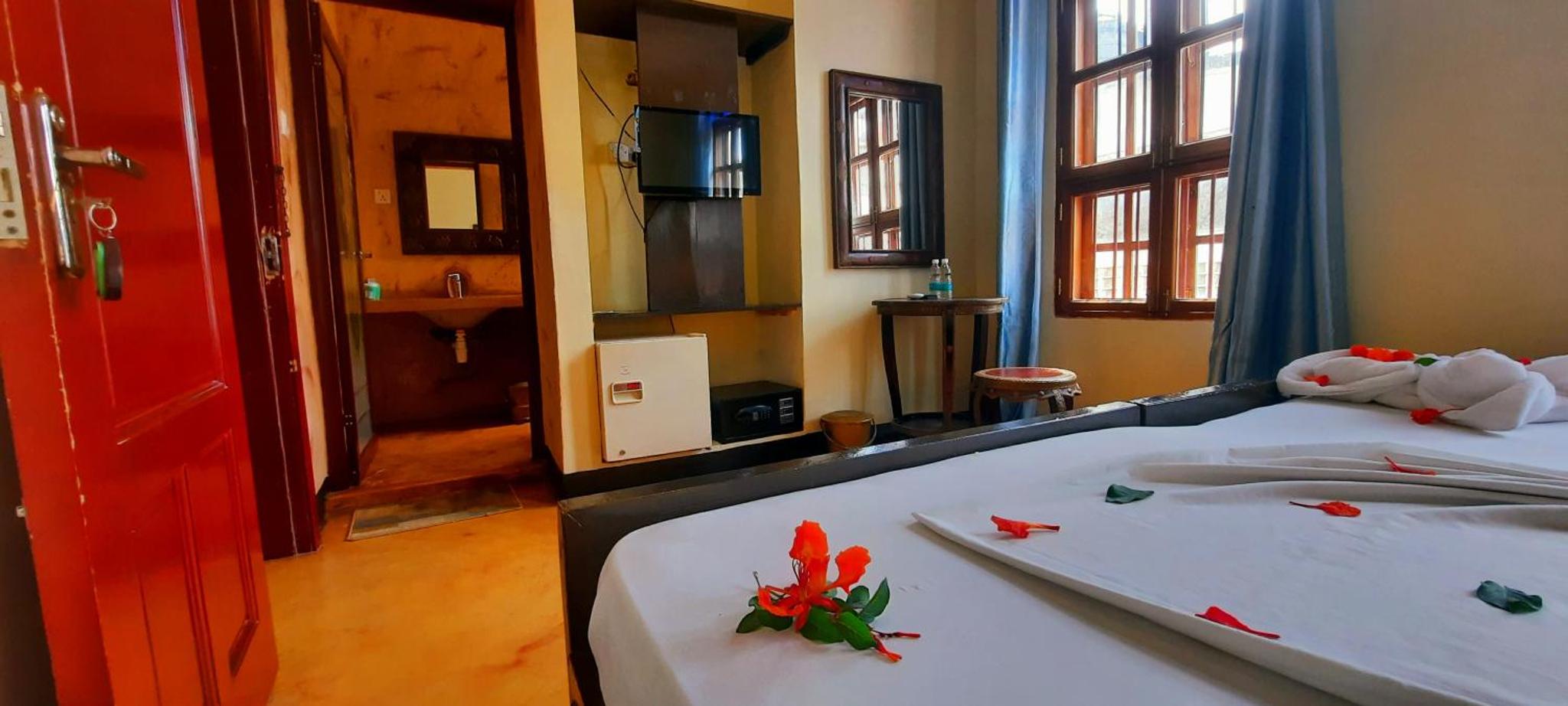 Rumaisa Hotel