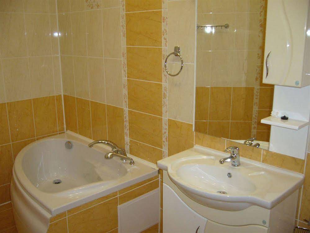Club City Center Apartments