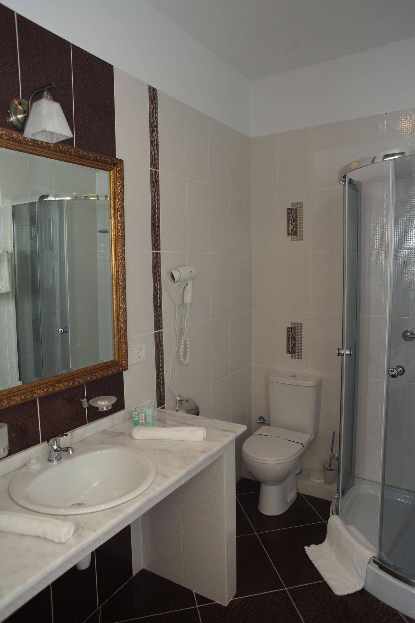 Fontush Boutique Hotel
